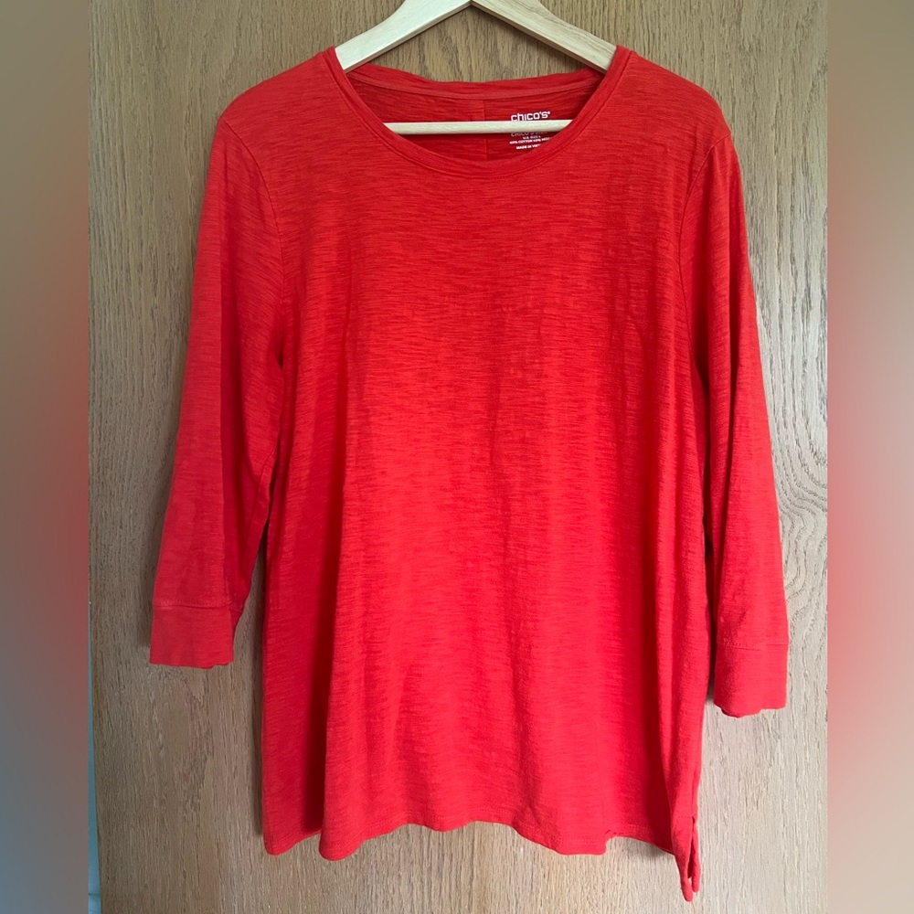 Chico's Red 3/4 Length Sleeve Crewneck Top With Button Back Detail size large
